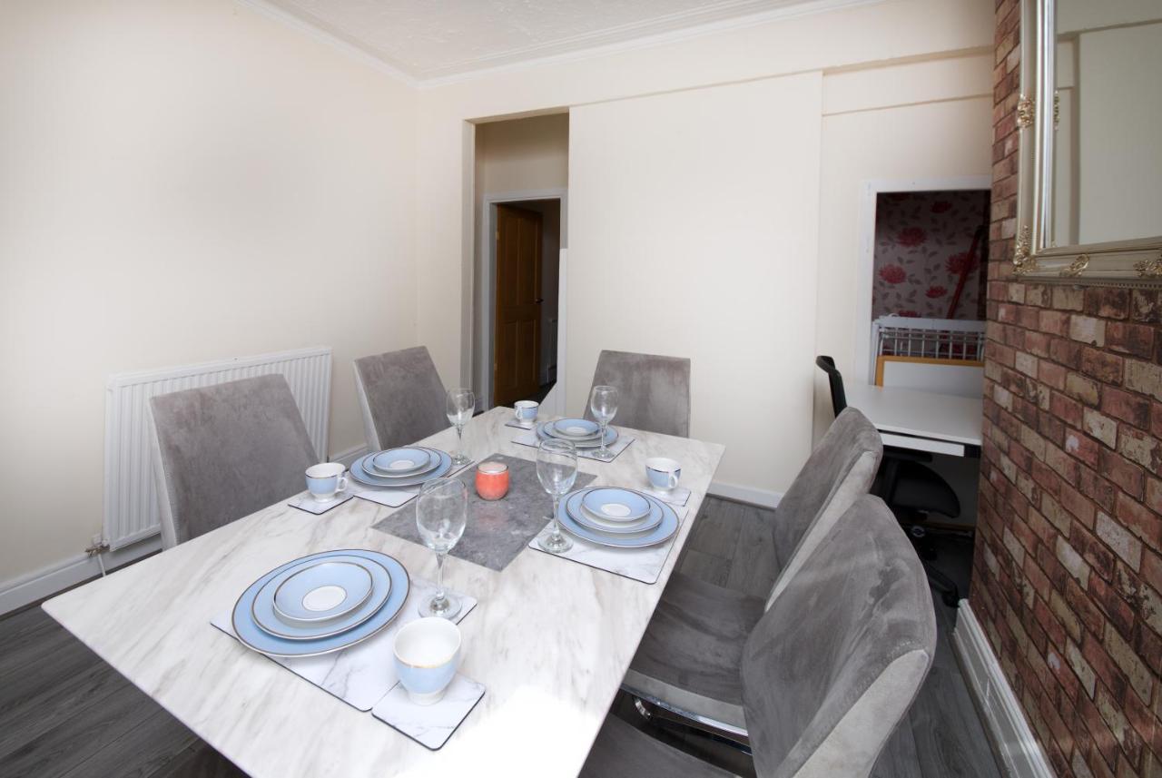 Crystal House 10Min To Manchester City Centre Ideal For Work And Leisure ภายนอก รูปภาพ